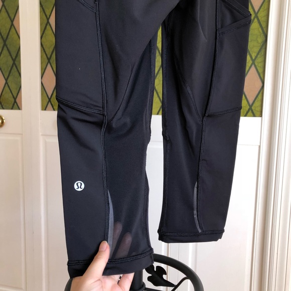 Size 6 Lululemon Mesh Crop Leggings - Picture 2 of 5